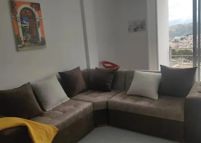 Stylish & Modern 2Br Apartment